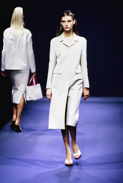 Look 16